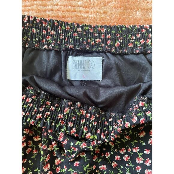 Sienna Sky Floral Ruffle Multi Color Mini Skirt, Size L - Picture 4 of 8